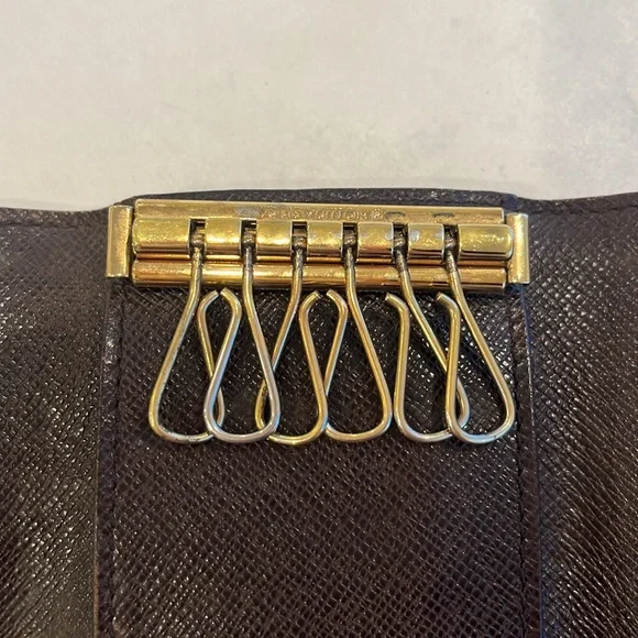 Louis Vuitton Damier Ebene Key Holder - Picture 7 of 10